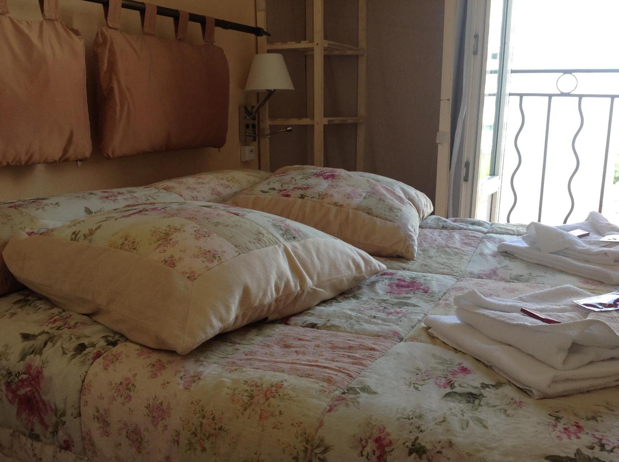 Boutique Hotel Couleurs Suds Cannes Phòng bức ảnh